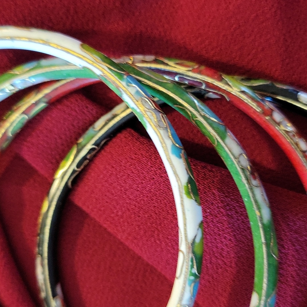 Four bracelets from Jordan - Picture 2 of 2